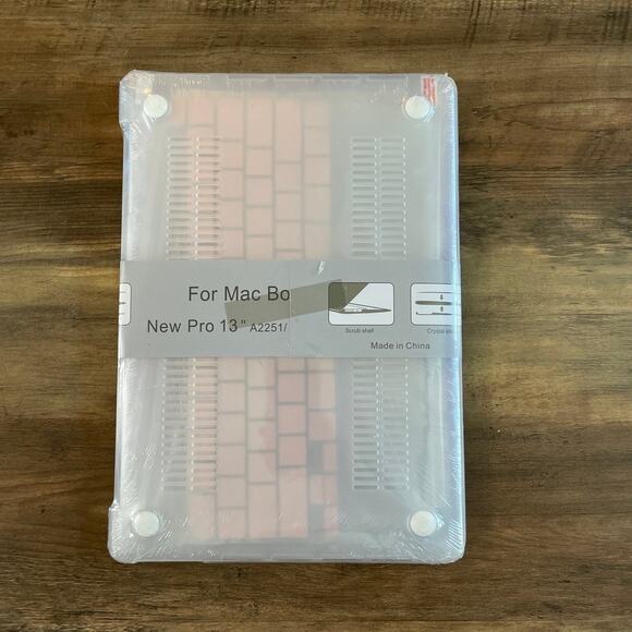 MacBook Pro 13” 2016-2020 pink floral design hardshell case - Picture 2 of 3